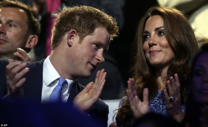 Công nương Kate và Hoàng từ Harry.